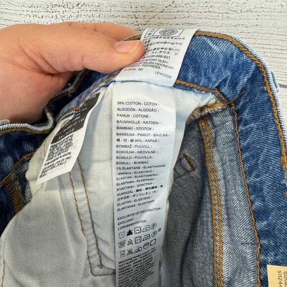 Levi's Women's 501 Medium Wash High Waisted Denim Shorts Size 30 - Picture 9 of 9